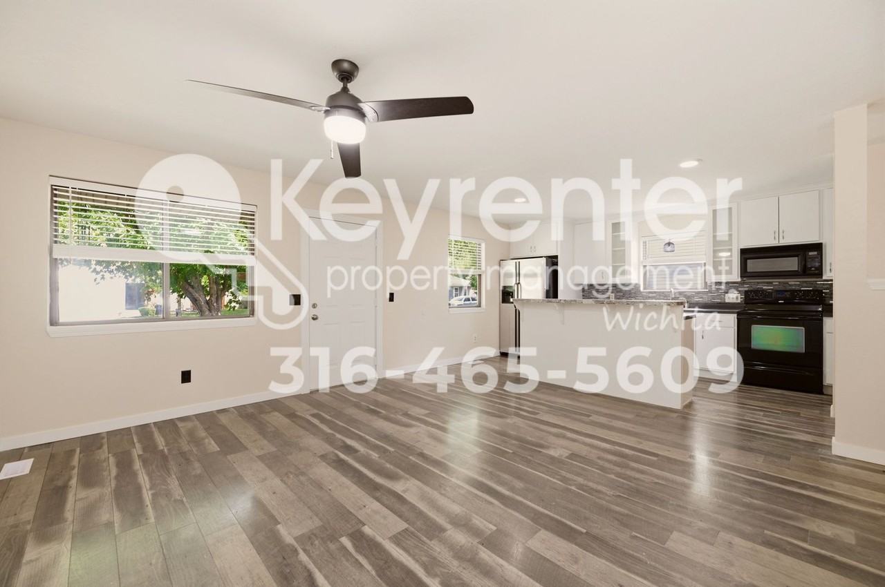 935 Wirth St - Photo 5 of 20