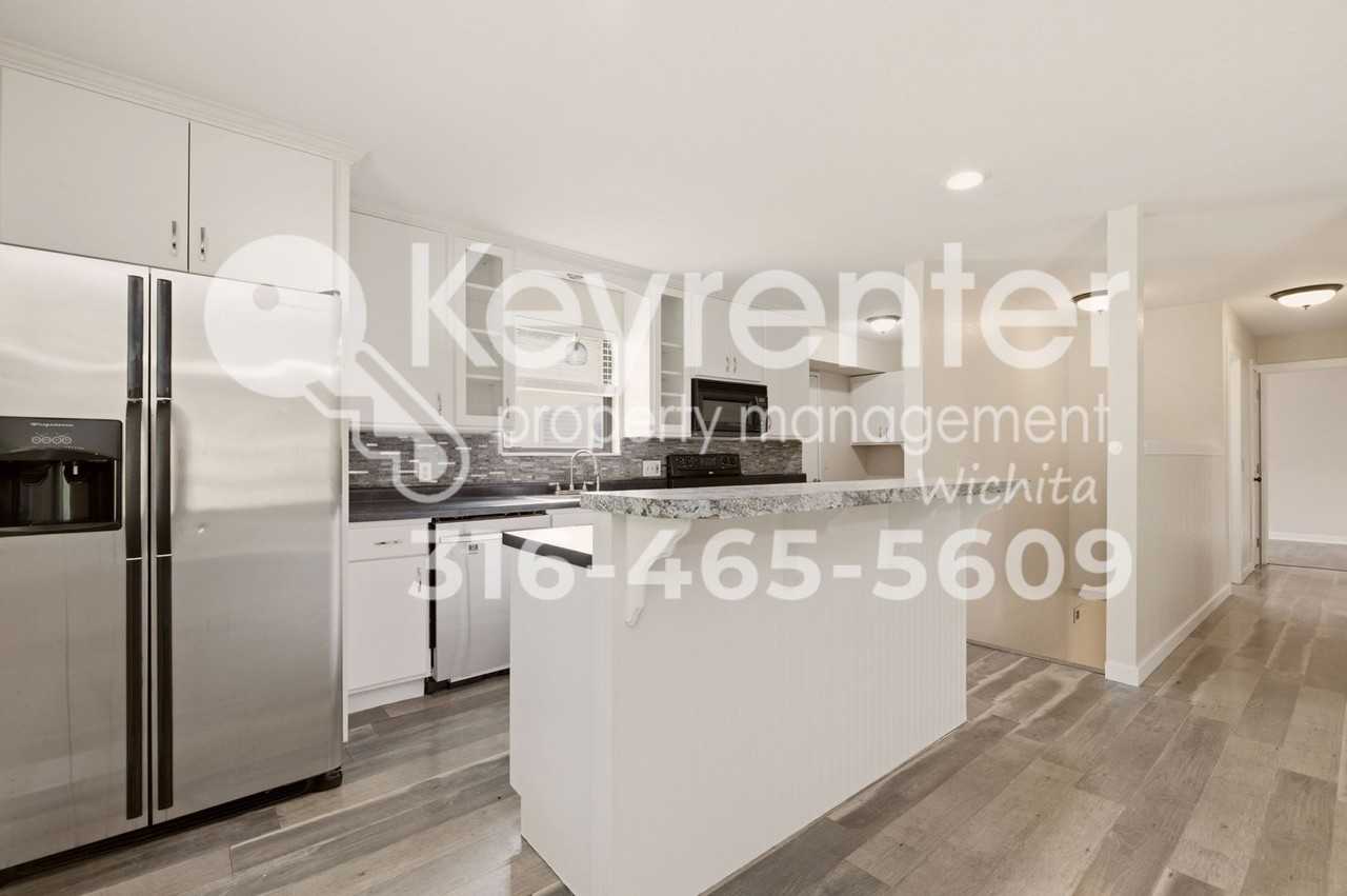 935 Wirth St - Photo 6 of 20