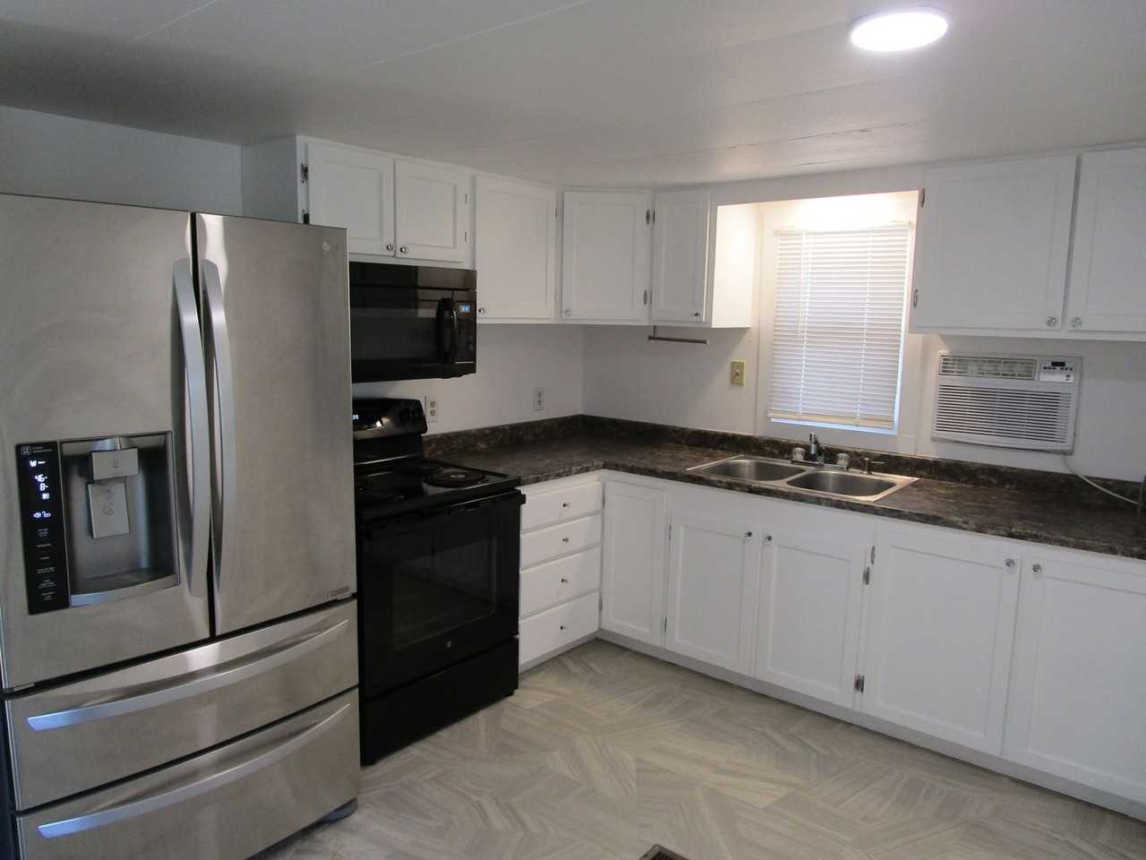 6760 Se Canyon Rd - Photo 5 of 17
