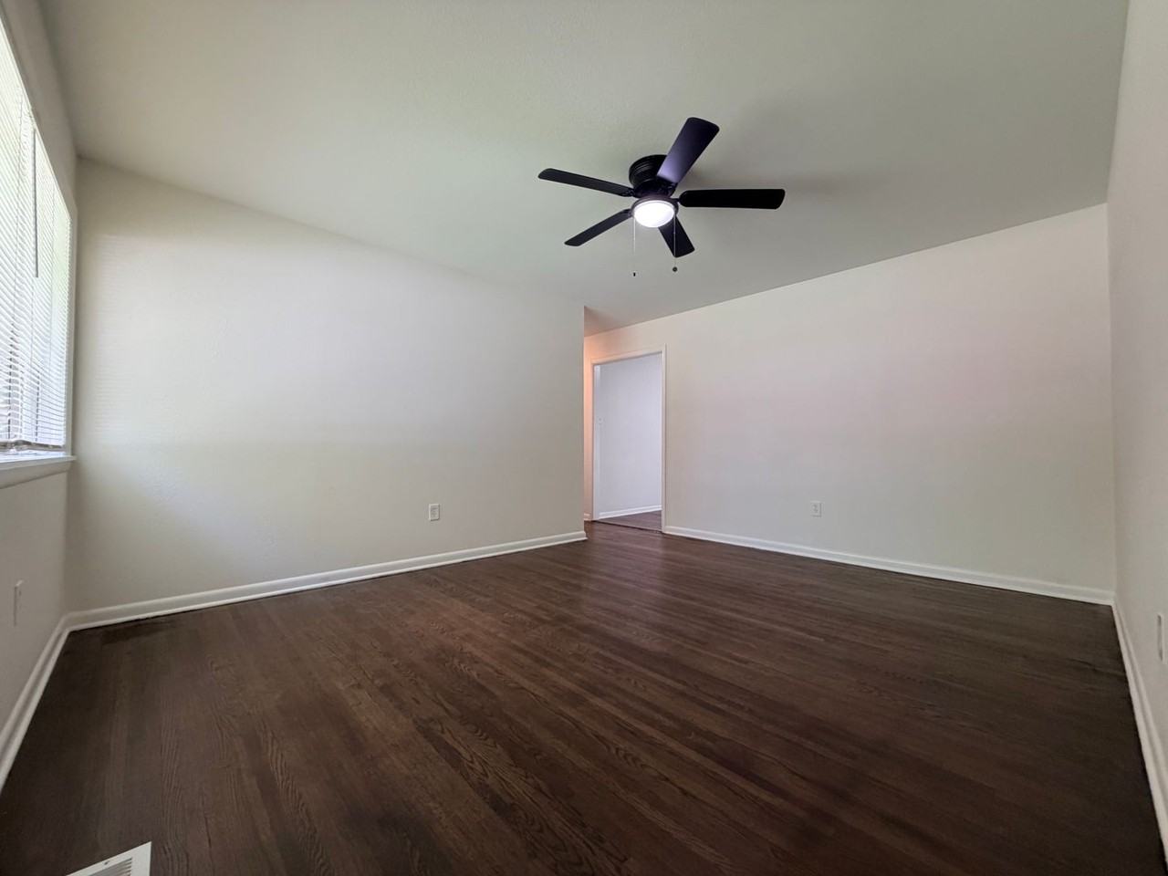 4700 N Vine St - Photo 2 of 22