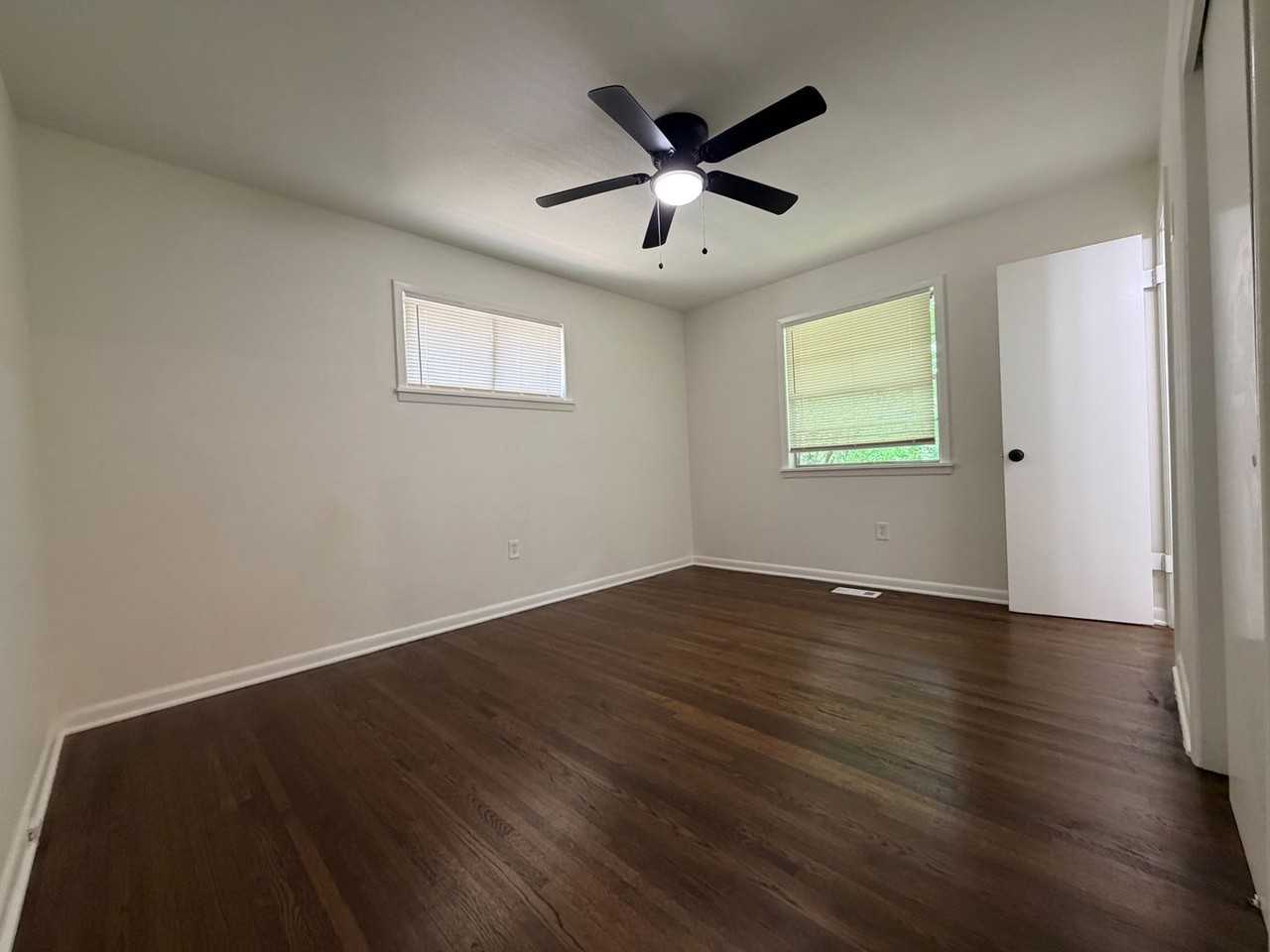 4700 N Vine St - Photo 6 of 22