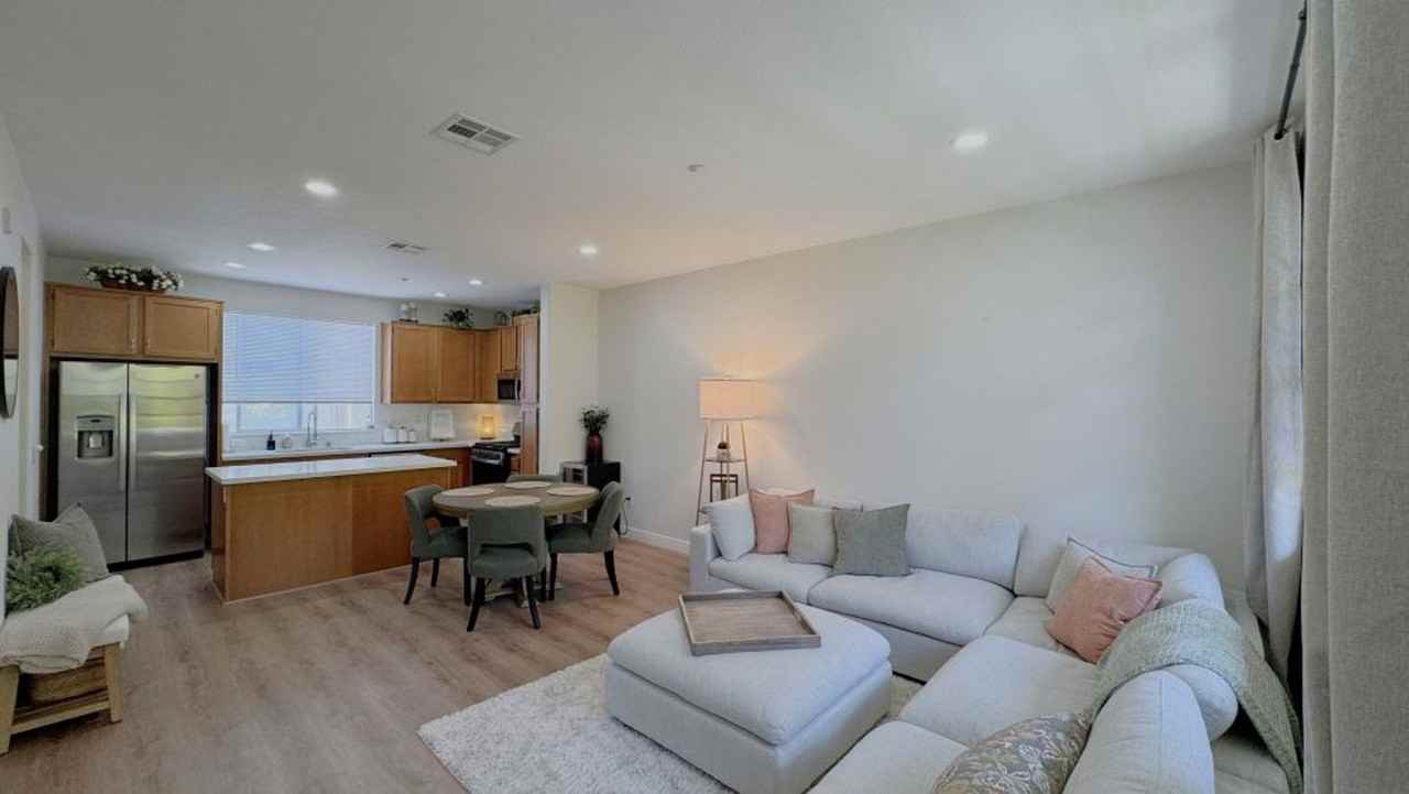 1647 Sweet Gum Pl - Photo 5 of 27