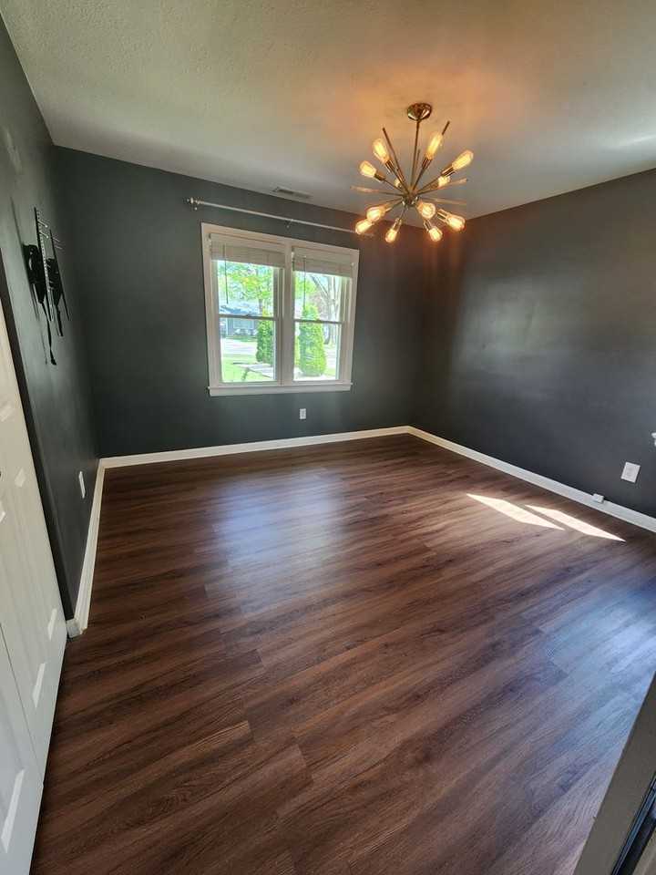 7048 Oakwood Rd - Photo 5 of 9