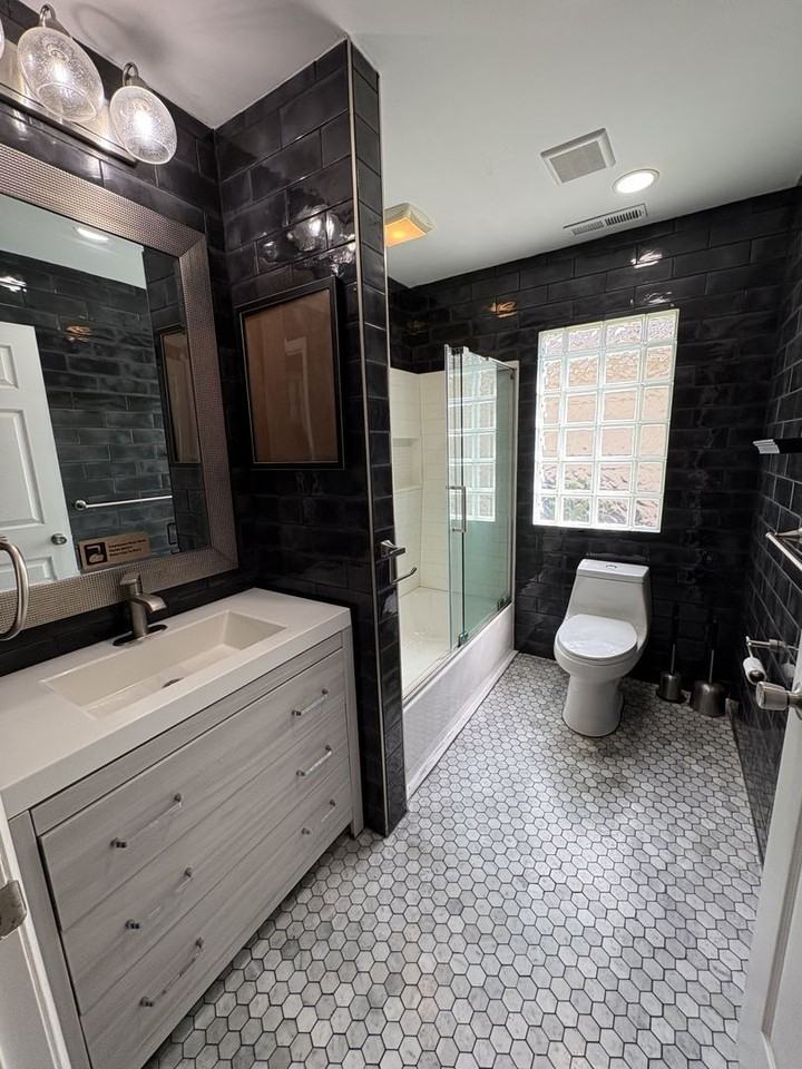 7048 Oakwood Rd - Photo 7 of 9