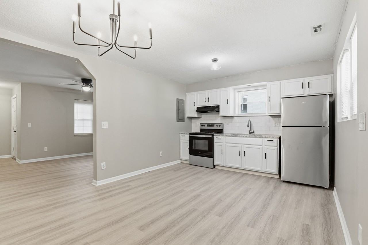 1200 Grady St - Photo 5 of 28