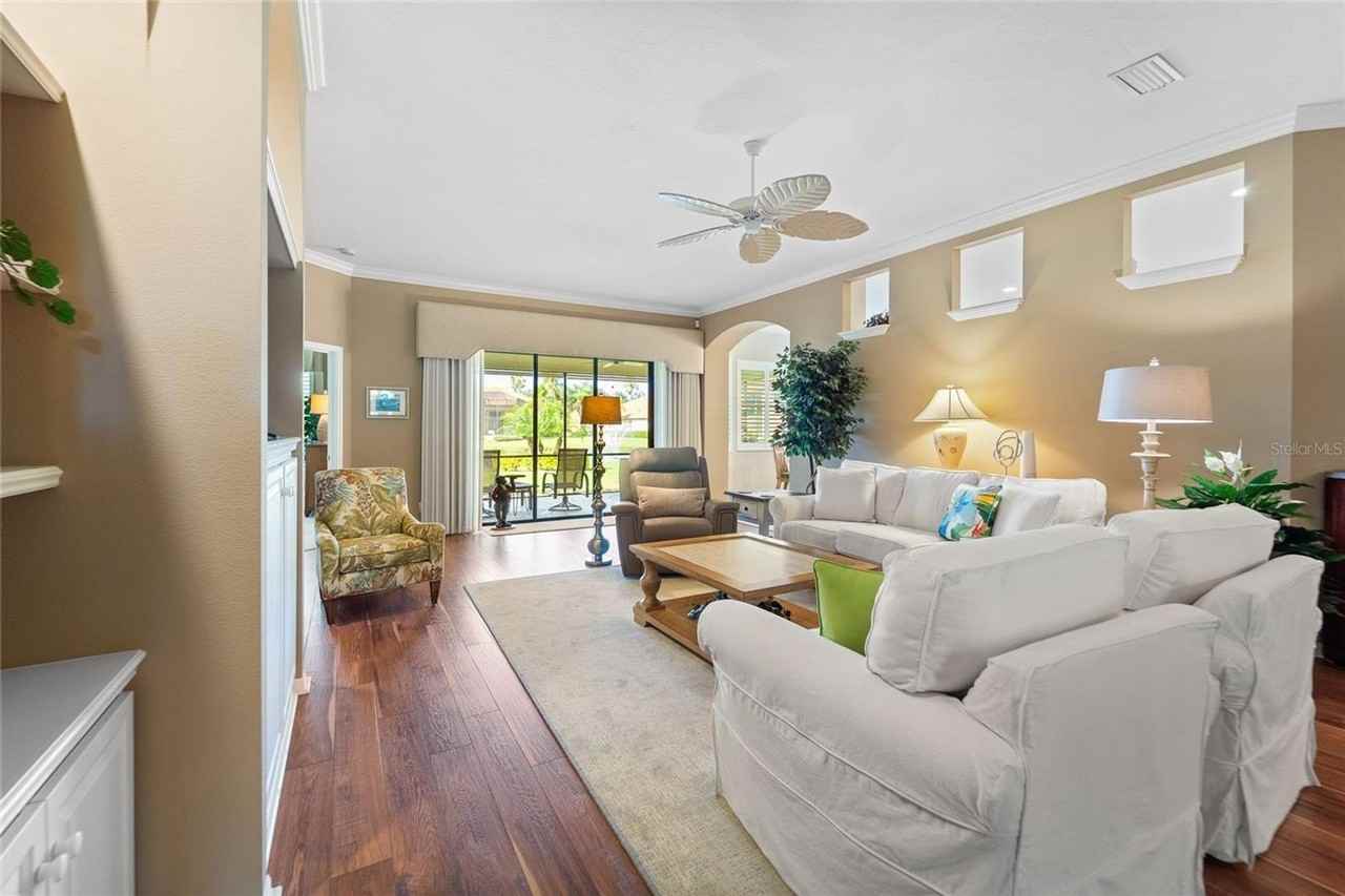 5175 Cantabria Crst - Photo 5 of 33
