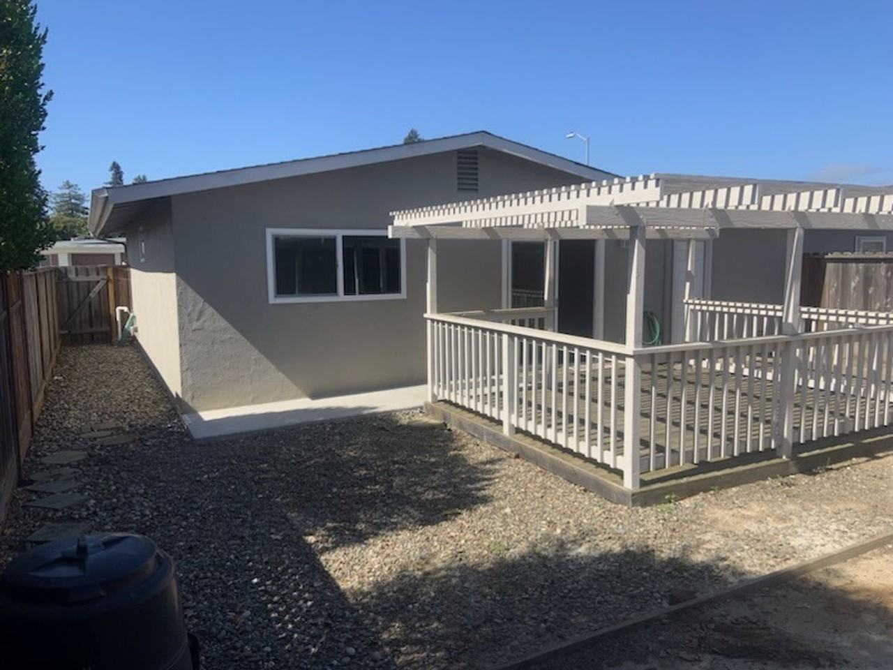 656 Bronte Ave - Photo 2 of 11