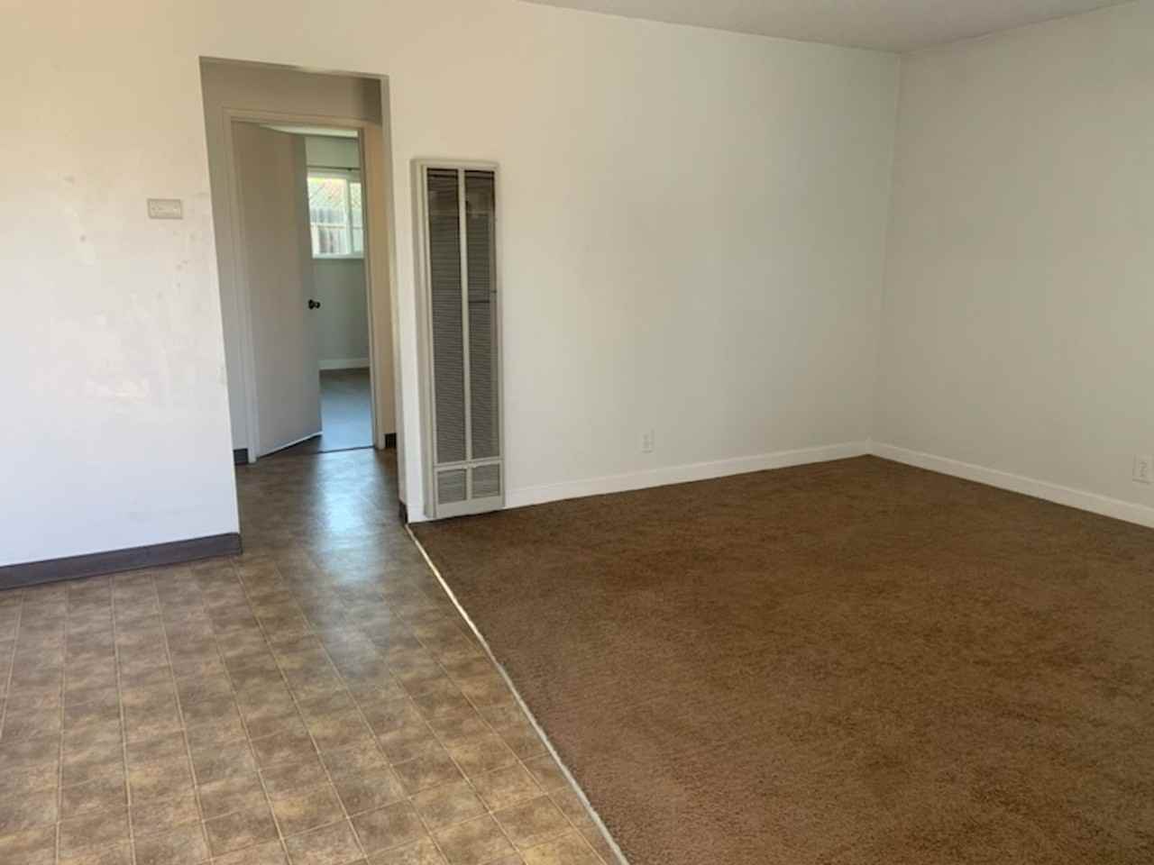 656 Bronte Ave - Photo 3 of 11