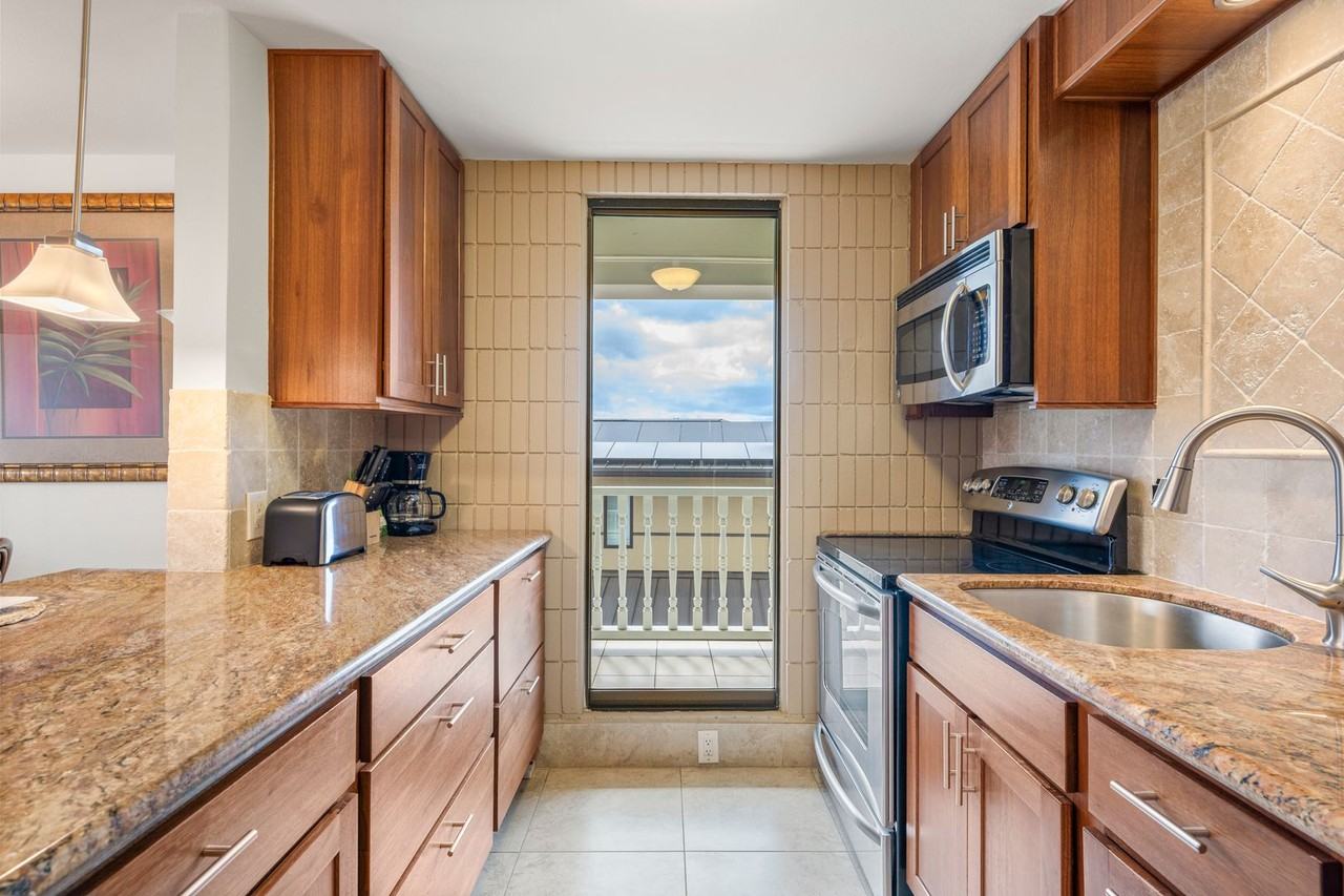 475 Front St - Photo 4 of 20