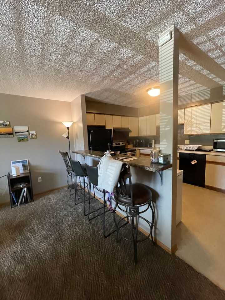 2534 Candlecrest Cir - Photo 4 of 25