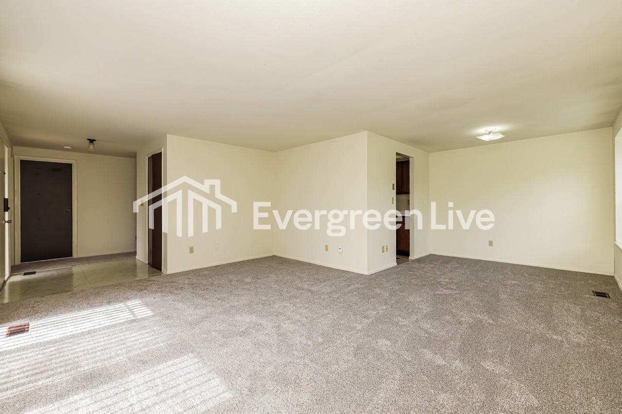 5664 Troy Villa Blvd - Photo 3 of 15
