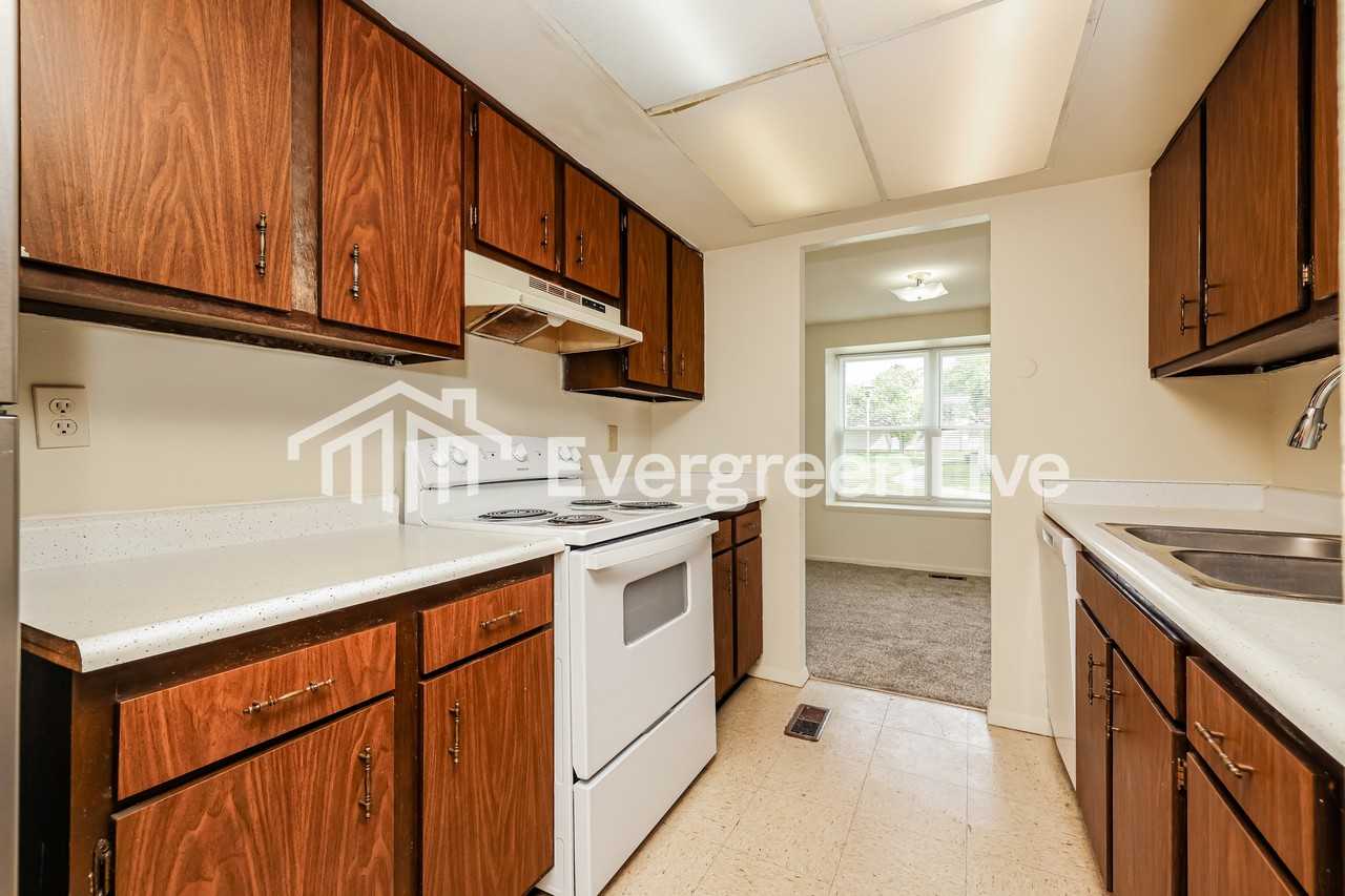 5664 Troy Villa Blvd - Photo 6 of 15