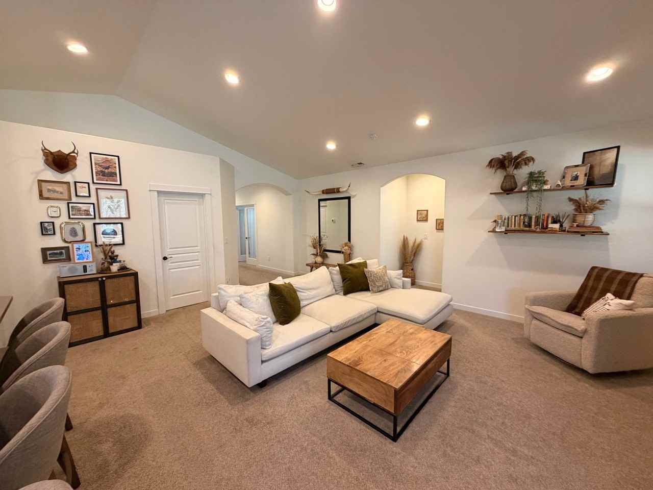 1420 W Williamson Ave - Photo 5 of 22