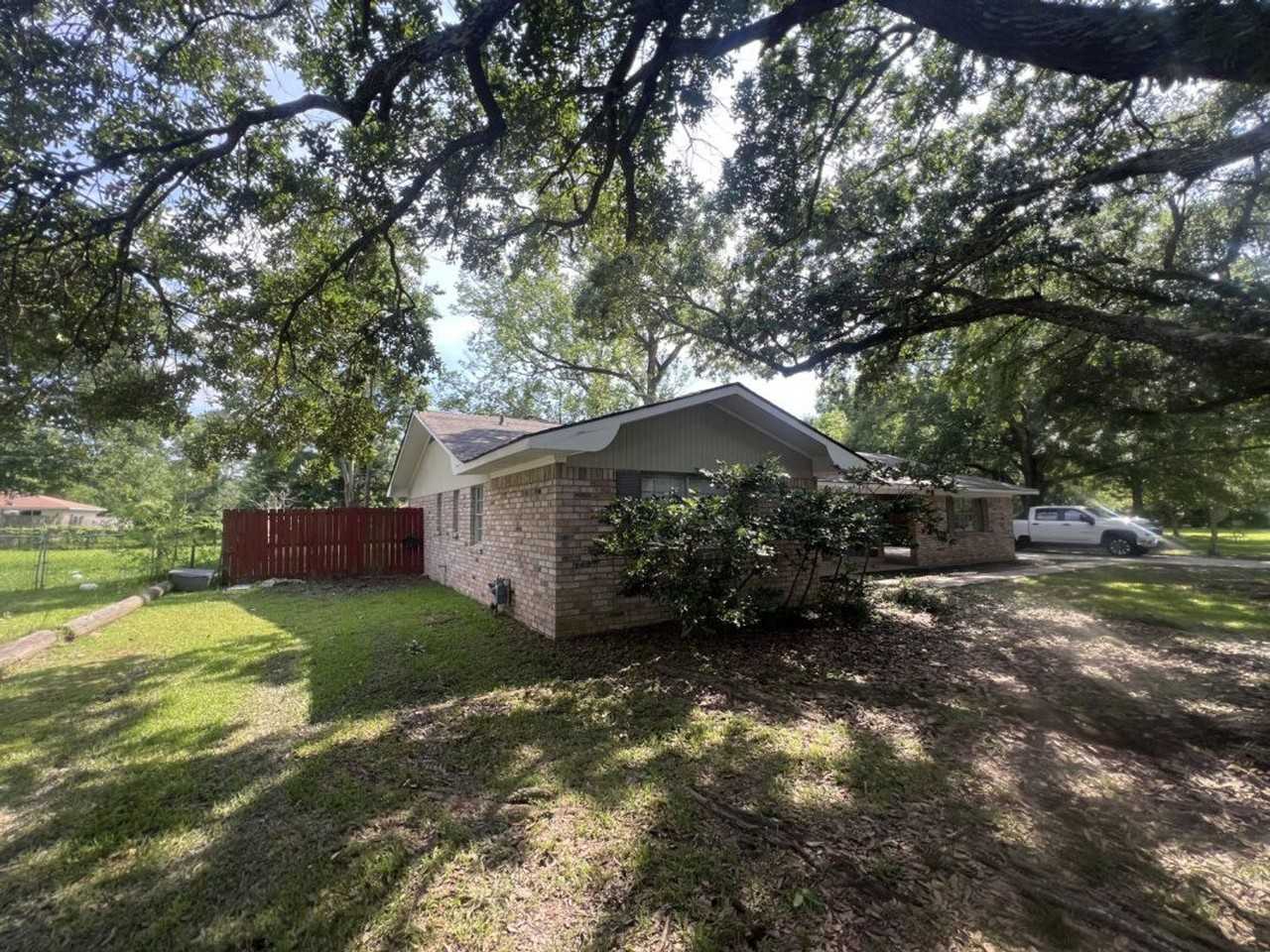3466 Nelson St - Photo 3 of 29