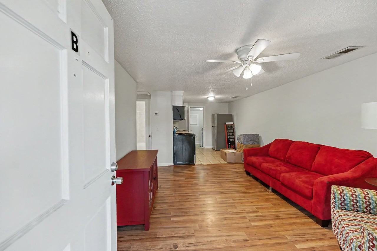 4202 Barnwell Ave - Photo 2 of 10