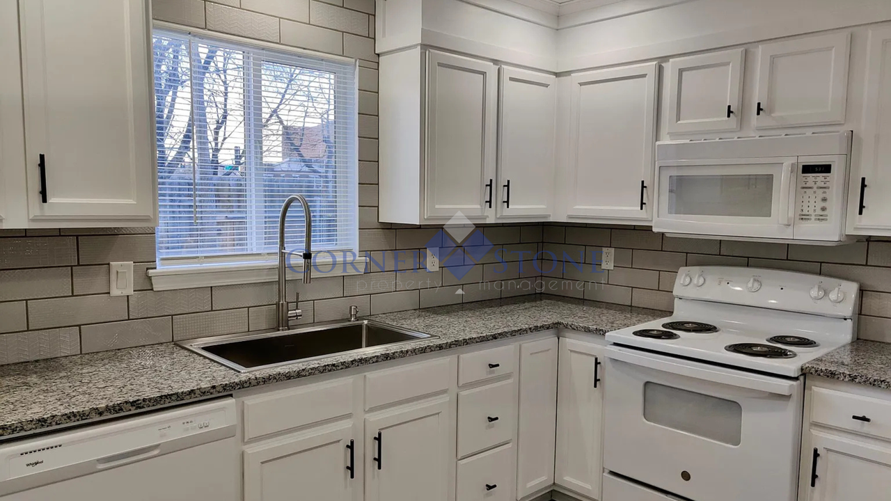1203 S Michigan Ave - Photo 4 of 16