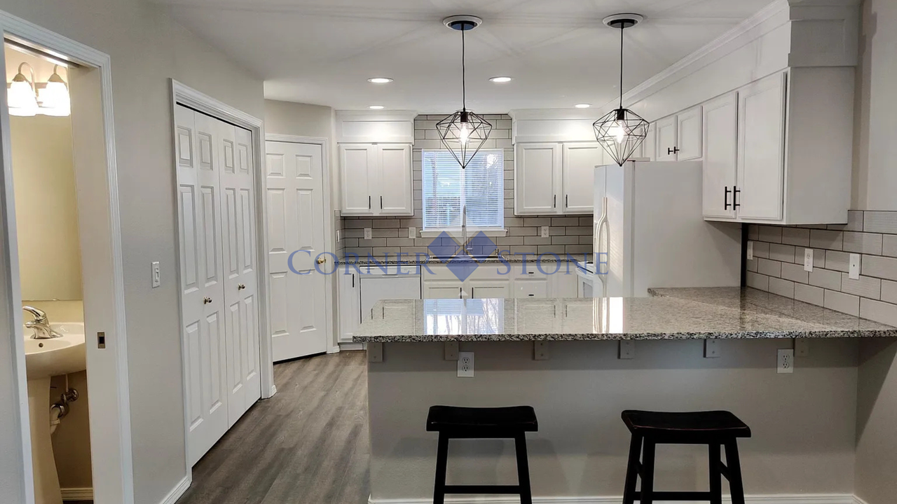 1203 S Michigan Ave - Photo 5 of 16