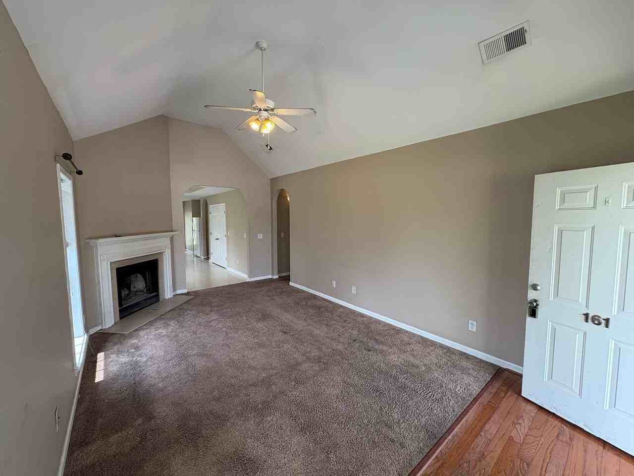161 Mayfair Ln - Photo 3 of 21