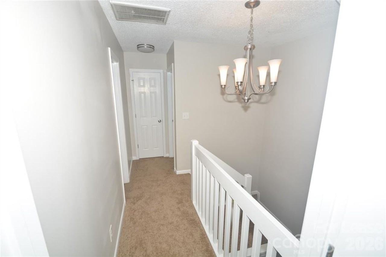 605 Mountainwater Dr - Photo 7 of 10