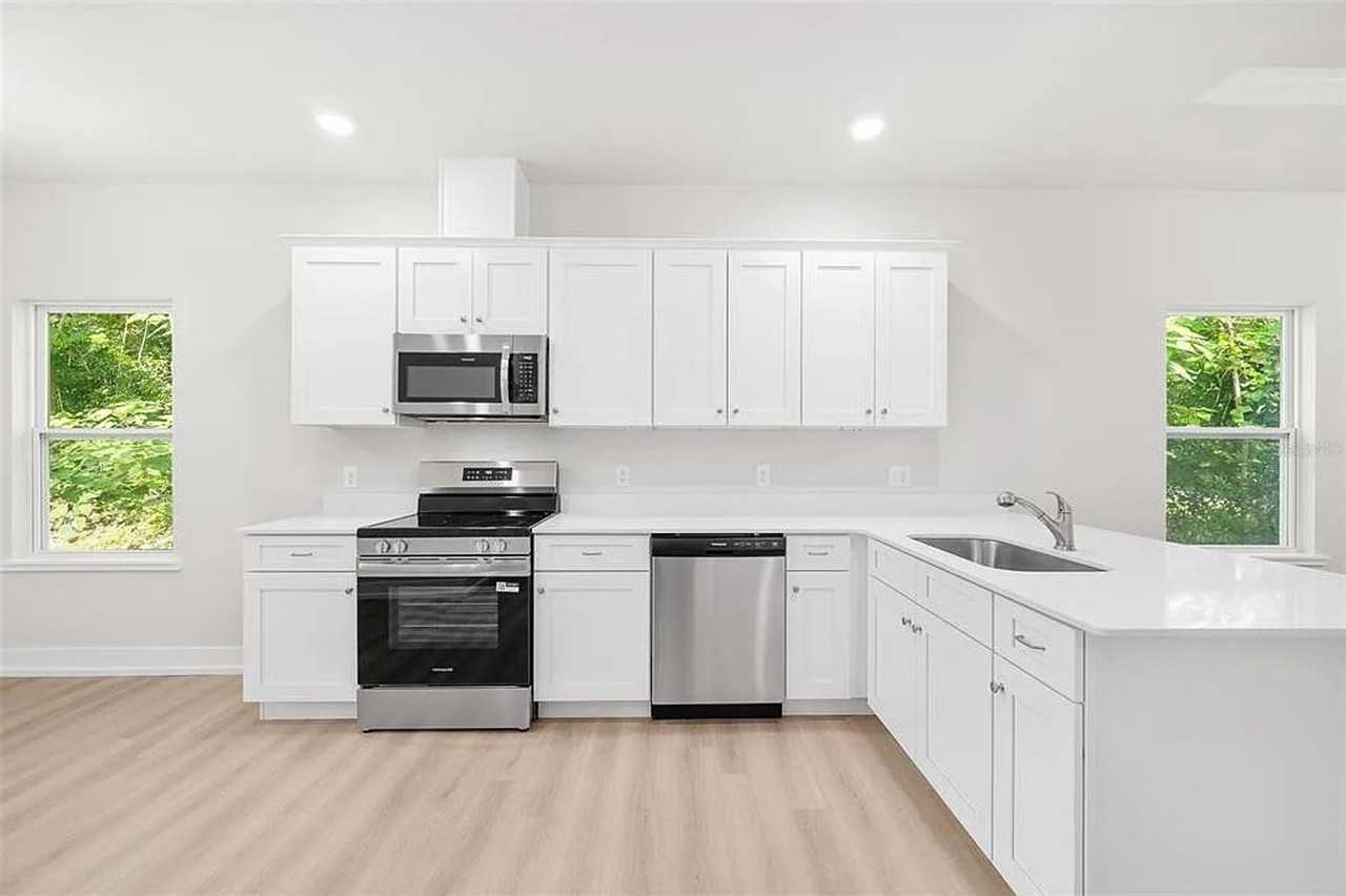 8572 Nw 39th Cir - Photo 4 of 9