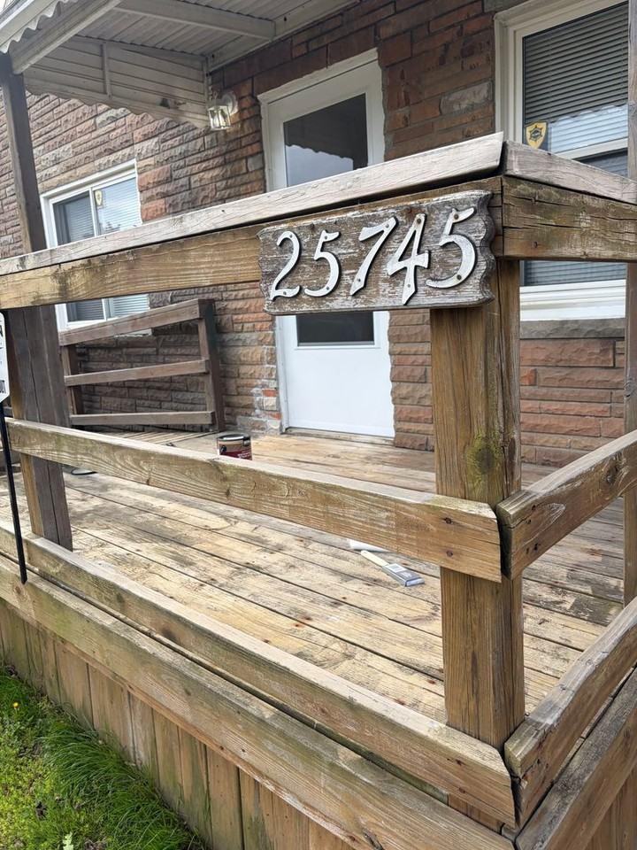 25745 Princeton St - Photo 2 of 16