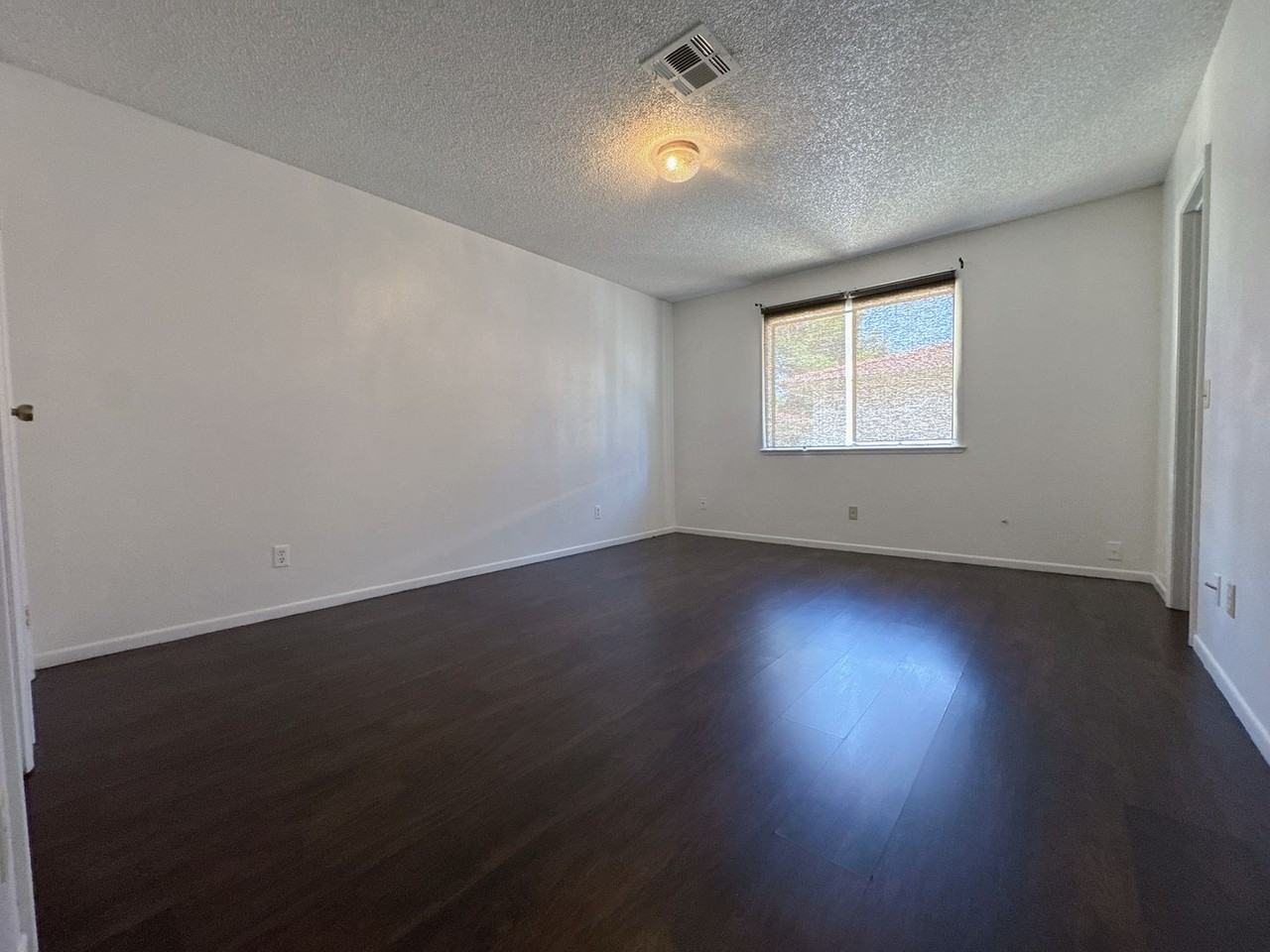 6659 W Tropicana Ave - Photo 7 of 13