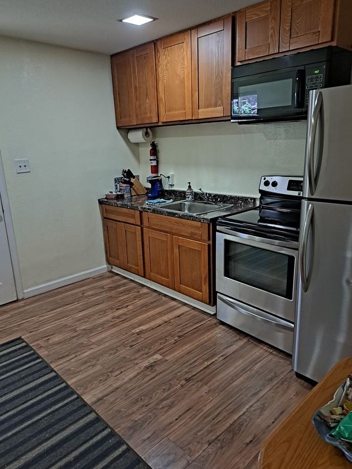 5533 Clark Ave - Photo 3 of 11