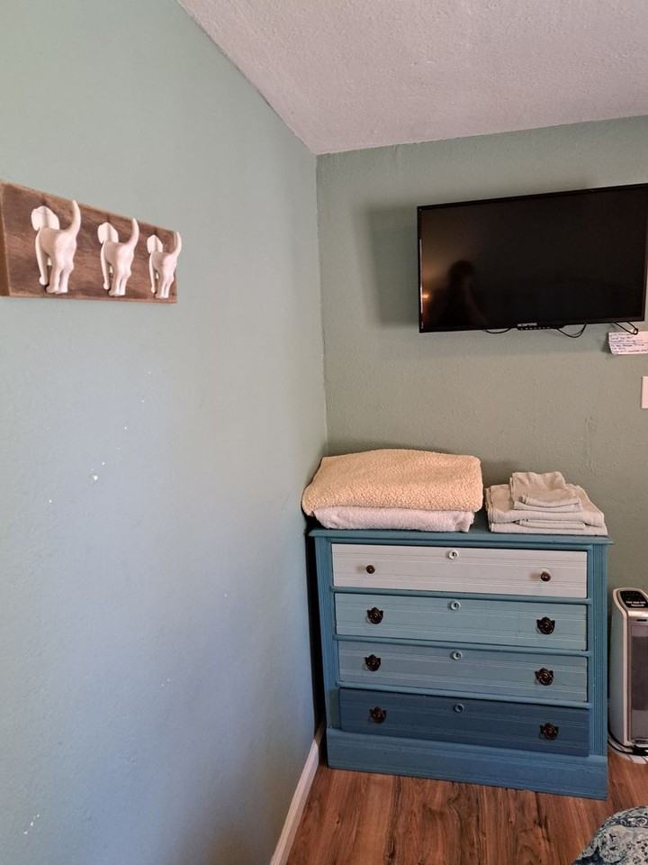 5533 Clark Ave - Photo 4 of 11