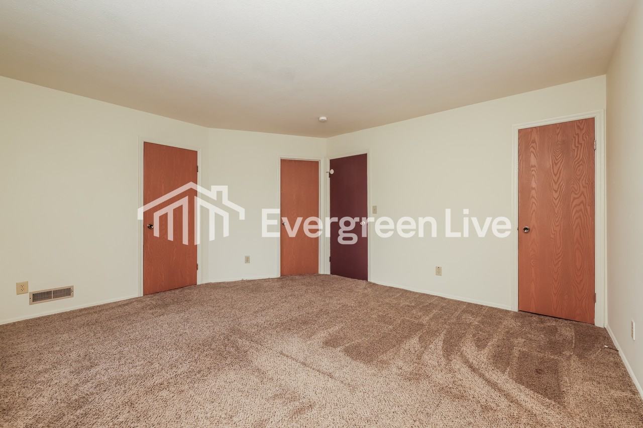 6339 Nightwind Ct - Photo 7 of 15