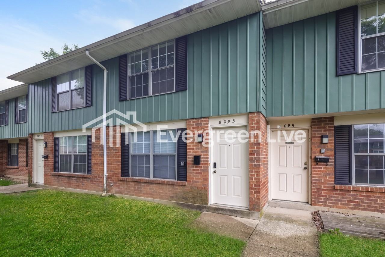 8093 Mount Aetna St - Photo 2 of 15