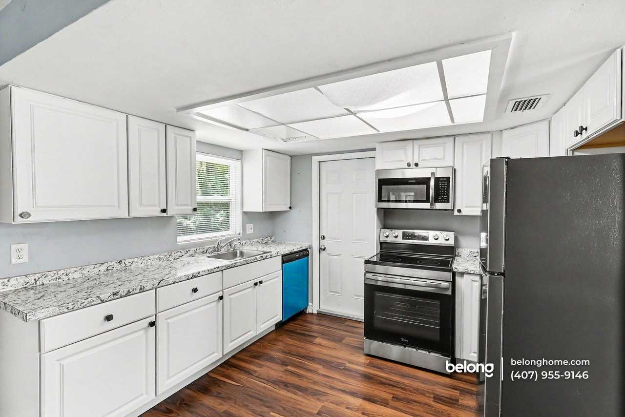 1147 Manatee Dr - Photo 7 of 16