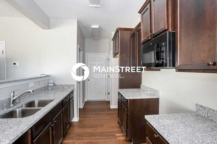 13026 Hill Pine Rd - Photo 4 of 15