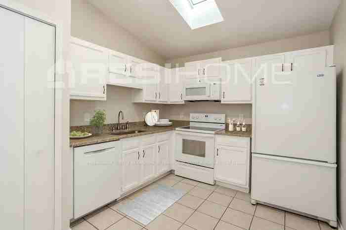10147 Geni Hill Cir S - Photo 2 of 16