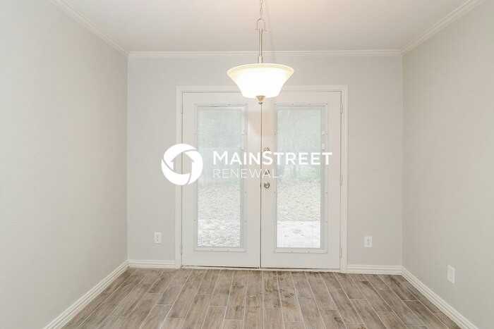 1312 Bryn Mawr Pl - Photo 6 of 16