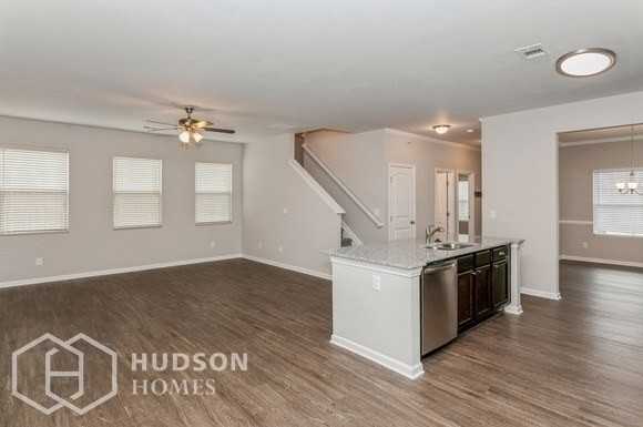 611 Sunflower Dr - Photo 5 of 19