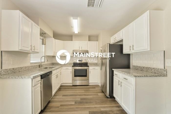 1123 Wycliffe St - Photo 6 of 16