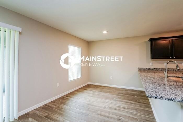 1221 Ne 4th Ave - Photo 5 of 16