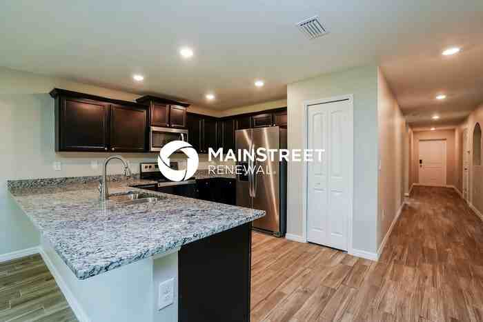 1221 Ne 4th Ave - Photo 6 of 16