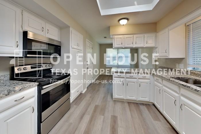 2709 Deep Valley Trl - Photo 5 of 20