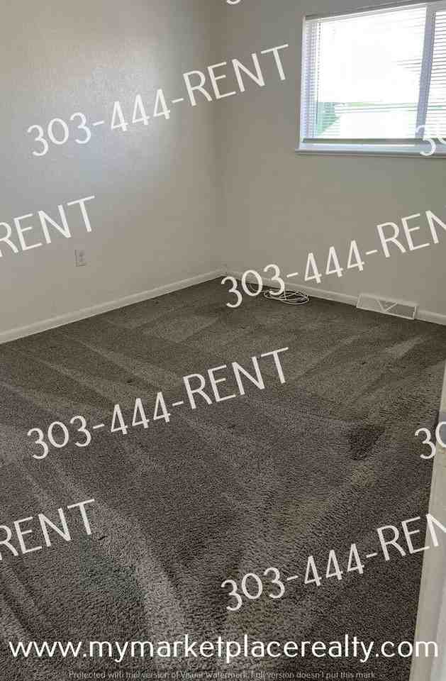 595 S 1st Way - Photo 4 of 4