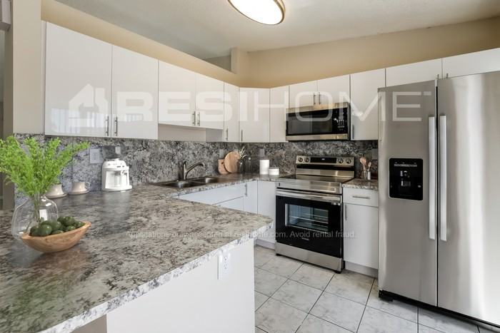 12752 Sw 265th Ter - Photo 2 of 17