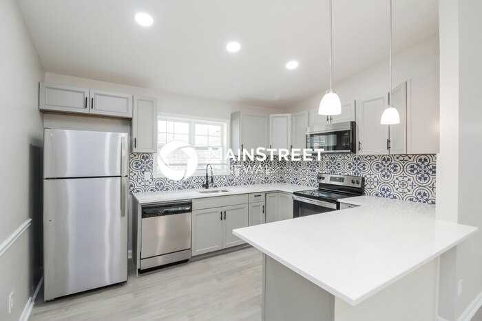 220 Pine Rd - Photo 7 of 16
