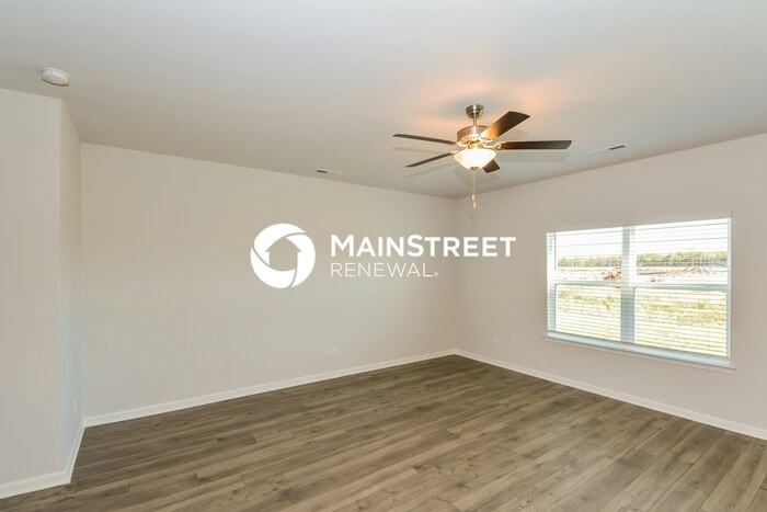 2413 Alberto Dr - Photo 4 of 17