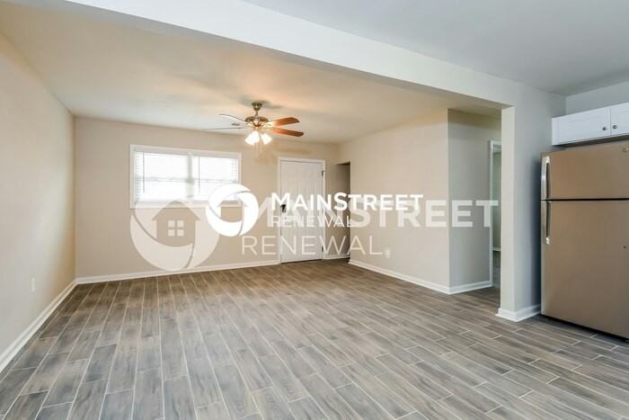 3715 Meadowview Dr - Photo 3 of 16