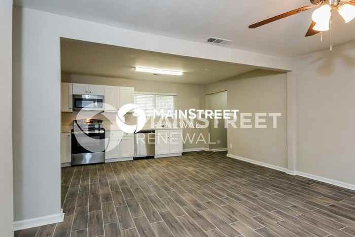 3715 Meadowview Dr - Photo 6 of 16
