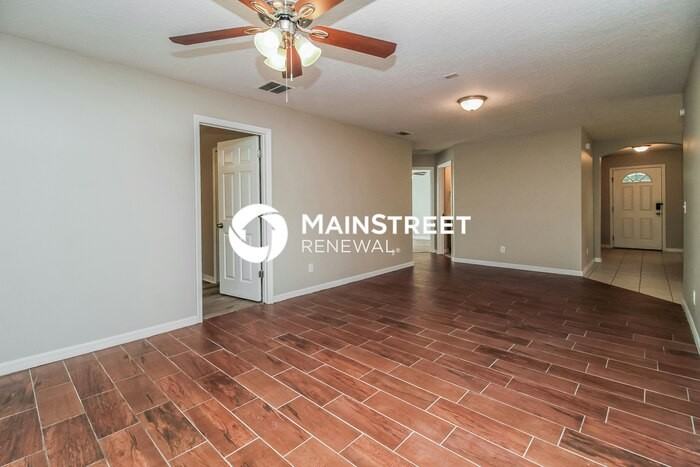 1353 Clarcona Rd - Photo 3 of 16