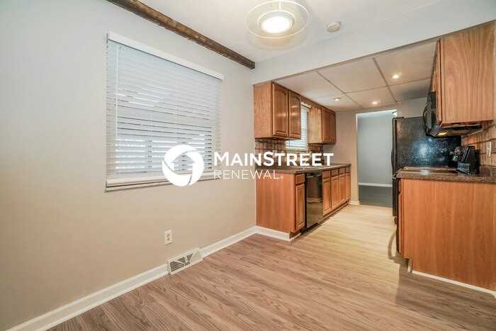 1866 Faymeadow Ave - Photo 7 of 18