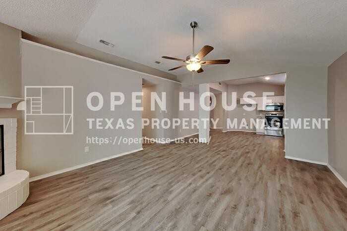 4066 Tulip Tree Dr - Photo 4 of 21