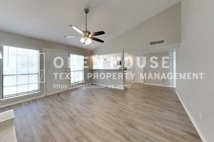 1412 Jabbet Dr - Photo 5 of 24