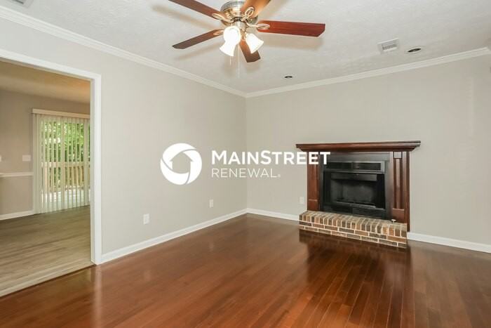 3385 Revere Cir - Photo 4 of 17